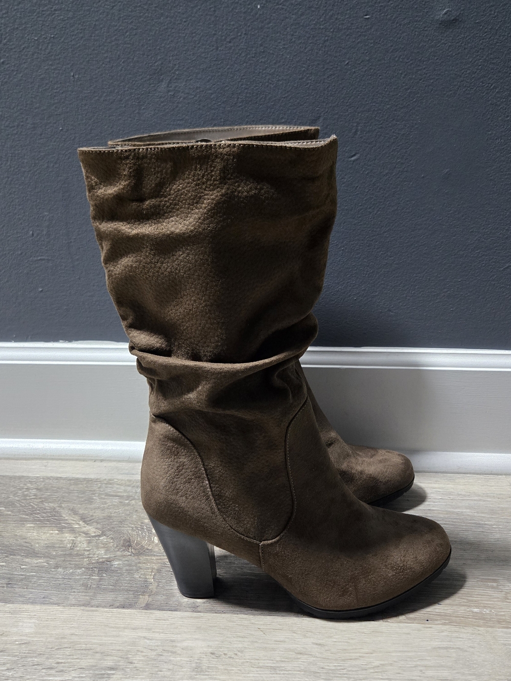 White Mountain Samuelle Chunky Block Heel Slouch Boot Rustic Boho Western 11